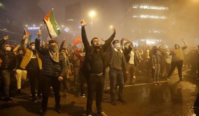 İstanbul'daki Siyonist İsrail protestosunda 1 ölü, 106 yaralı ve 5 gözaltı
