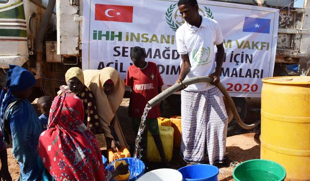 İHH'dan Somali'deki sel mağdurlarına insani yardım