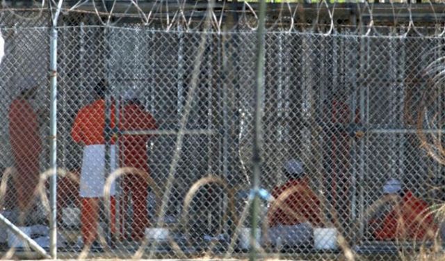 14 senedir Guantanamo'da tutulan iki Afgan serbest bırakıldı!