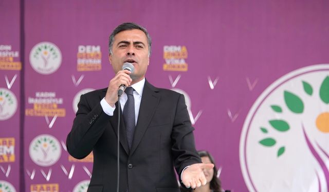 Van'da DEM Partili başkan ceza aldı, belediye AK Parti'ye geçti