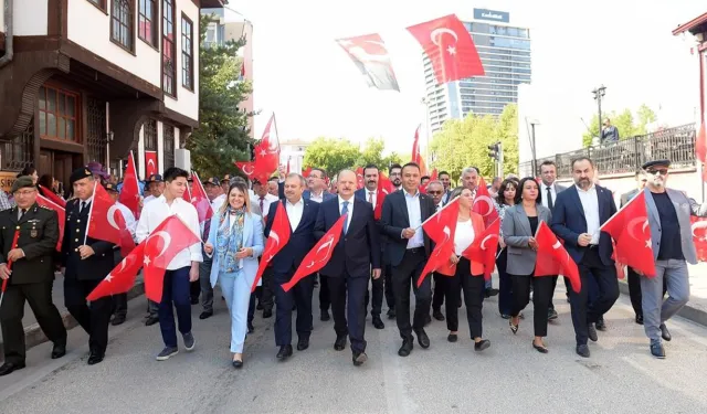 Şapka İnkilabı, AKP ve CHP’nin düzenlediği etkinlikle kutlandı