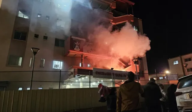 Terörist İsrail, Gazze'deki Durra Çocuk Hastanesini vurdu