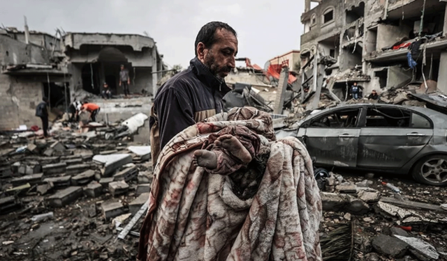 İsrail'in Gazze Şeridi'ne saldırılarında şehit sayısı 51 bin 305'e yükseldi