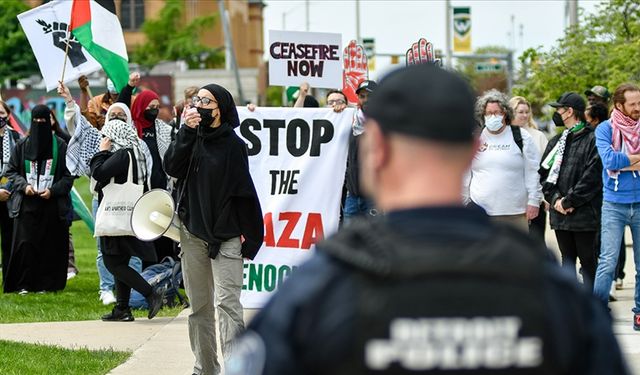 ABD'de Yale Üniversitesi, Yahudi bakanı protesto eden Müslüman öğrencilerin statüsünü iptal etti