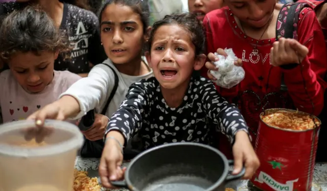 İsrail, Gazze'yi açlıktan öldürmekle tehdit ediyor, dünya hâlâ hiçbir şey yapmıyor