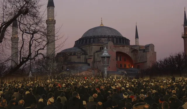 Görüş: Yeni Dünya'nın eşiğinde Anadolu gençliği