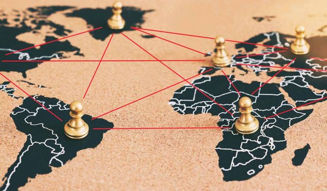 Kutupluluk niçin yanıltıyor: Uluslararası ilişkiler için yeni bir gramer