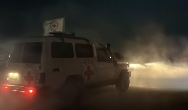 Hamas ve İslami Cihat, bir İsrailli esirin cesedini daha Kızılhaç'a teslim etti