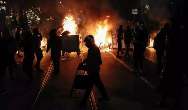 Sofya’da yolsuzluk isyanı: Hükümet geri adım attı