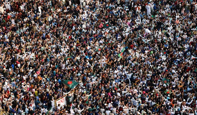 Bangladeş İslam inkılabına mı yürüyor?