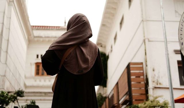 Avrupa'da başörtüsü ve dini sembol yasakları yaygınlaşıyor! Şimdi de Belçika'da yasaklandı