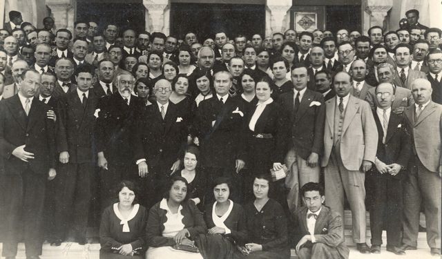 Yahudilerin Türkiye eğitimine yerleşmesi