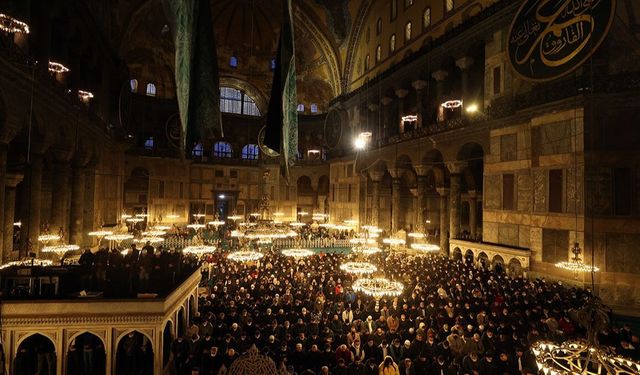 Miraç Gecemiz mübarek olsun