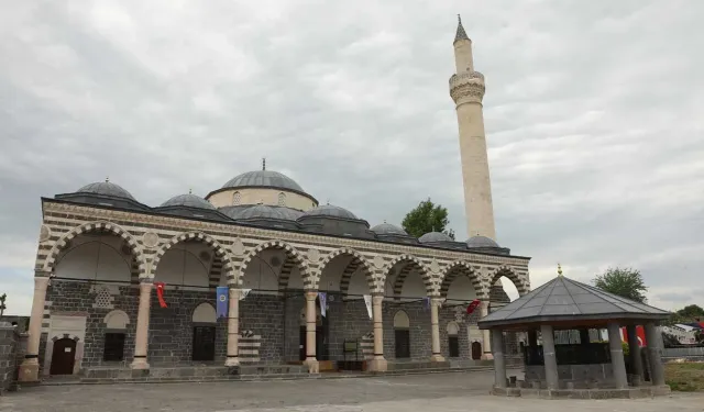 Kurşunlu Camii'nde Kur'an sesine sürgün cezası!
