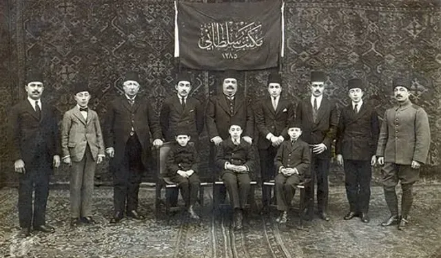 Sene-i devriyesinde Osmanlı Hanedanı'nın sürgüne gönderilmesi