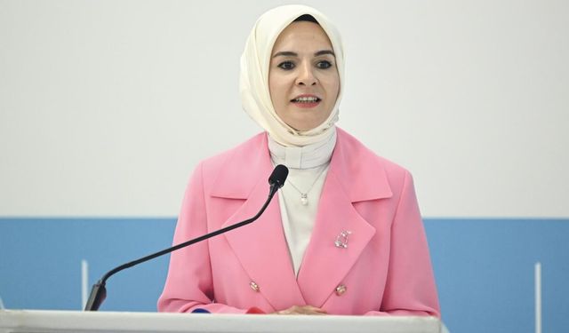 Bakan Göktaş'tan Dijital Dünyada Çocuk Hakları Sözleşmesi'ni imzalamaya davet