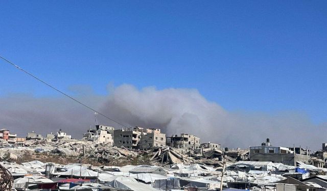 Terörist İsrail, ateşkese rağmen Gazze'yi bombalamayı sürdürüyor