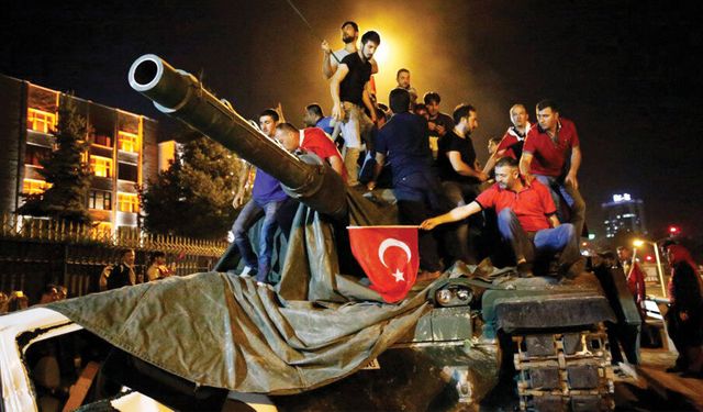 15 Temmuz şehitlerimizi rahmet ve minnetle anıyoruz!