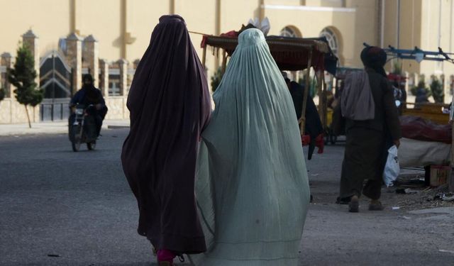 Vicdanlara hapsedilemeyen "İslam" ambargoya uğratılıyor