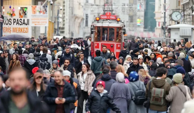 Mutluluk razı olmaktadır