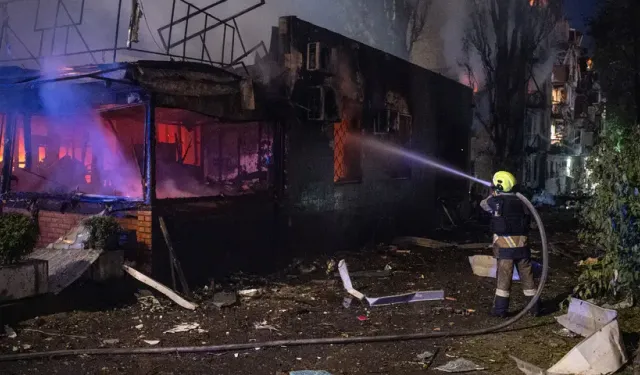 Rusya, Kiev'e en yoğun balistik füze saldırılarından birini düzenledi