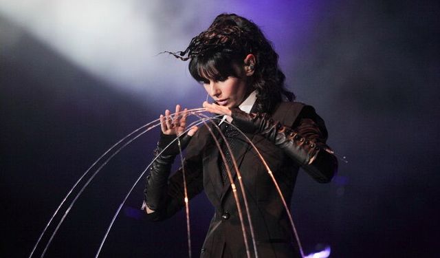 Ülkede konser vermenin şartı Yahudi sevgisi mi?