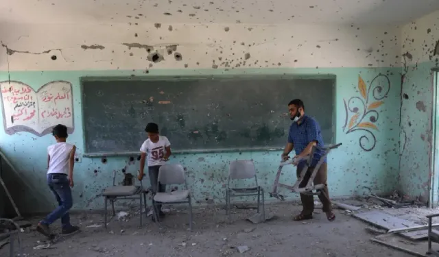 Gazze'de katliam: Siviller ve öğrenciler hedefte