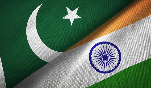 Hindistan'dan Pakistan sınırına saldırı: 2 kişi öldü