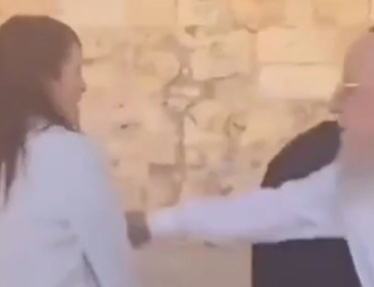 İsrail'e desteğe giden genç evanjelist, Yahudilerin saldırısıyla şoka uğradı