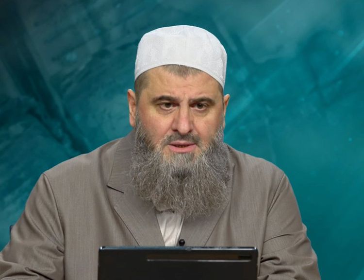 Abdullah Yıldız hoca: Yanımızda, sağımızda, solumuzda Resulullah’la alay ettirmeyin