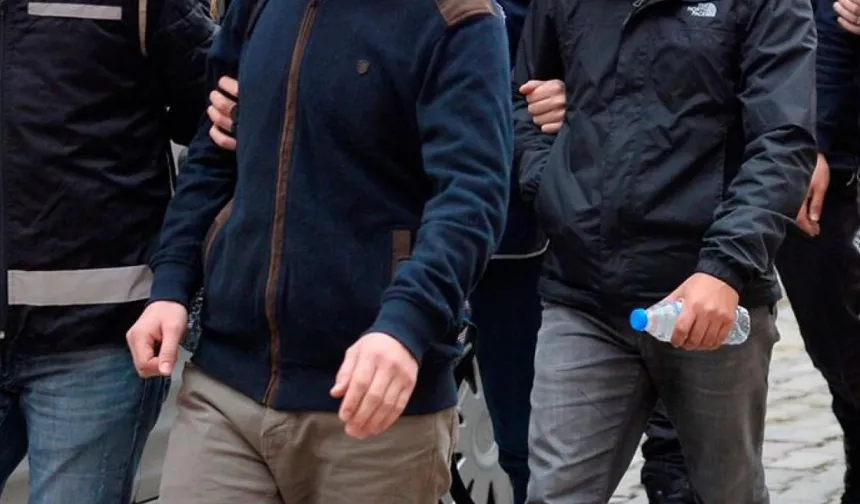 FETÖ'nün sözde TSK yapılanmasına yönelik İzmir merkezli operasyonda 12 gözaltı