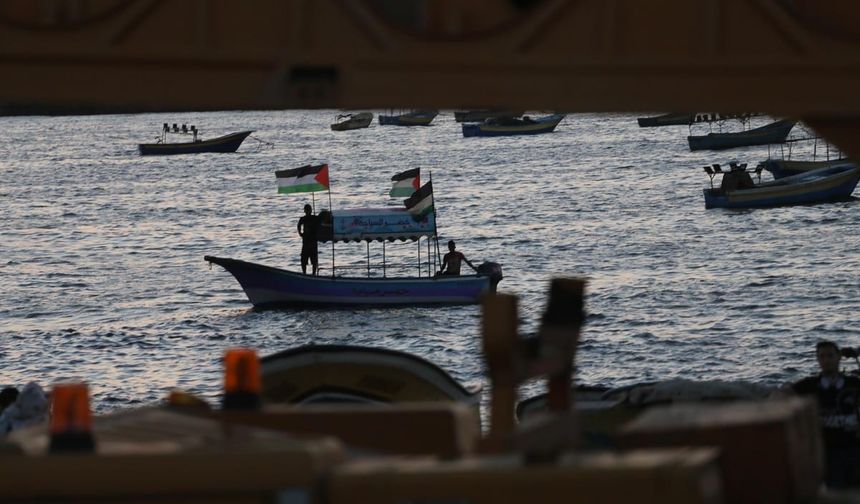 "Ölüme yelken açanlar": İsrail bombaları altında Gazze'de balıkçı olmak