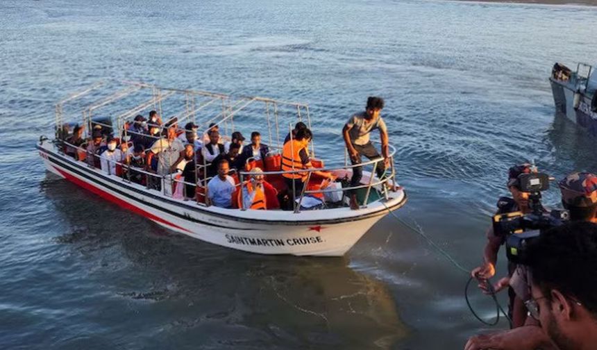 Arakanlı göçmenleri taşıyan tekne Endonezya açıklarında battı
