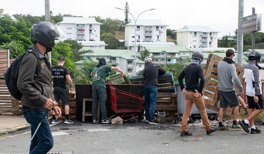 Sömürgeci Fransa’ya karşı Yeni Kaledonya'da halk ayaklanması