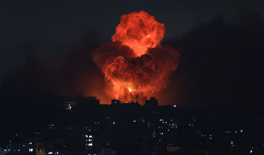Terörist İsrail Gazze ve Refah'ı bombalıyor: Çok sayıda şehit ve yaralı var!