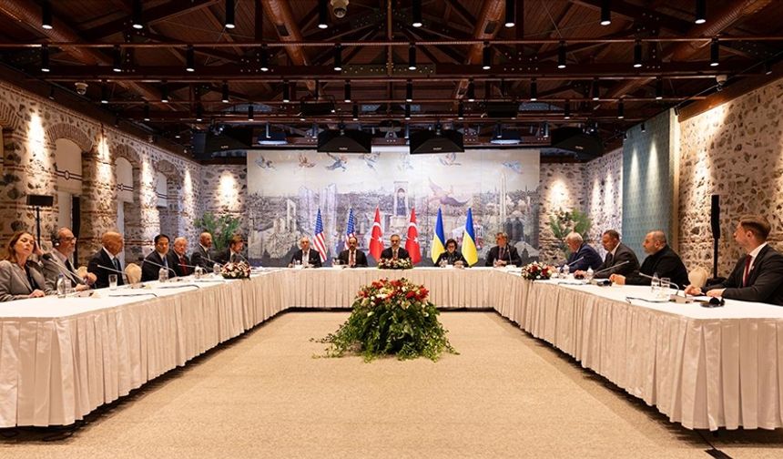 İstanbul'da Ukrayna-ABD-Türkiye 3'lü zirvesi başladı