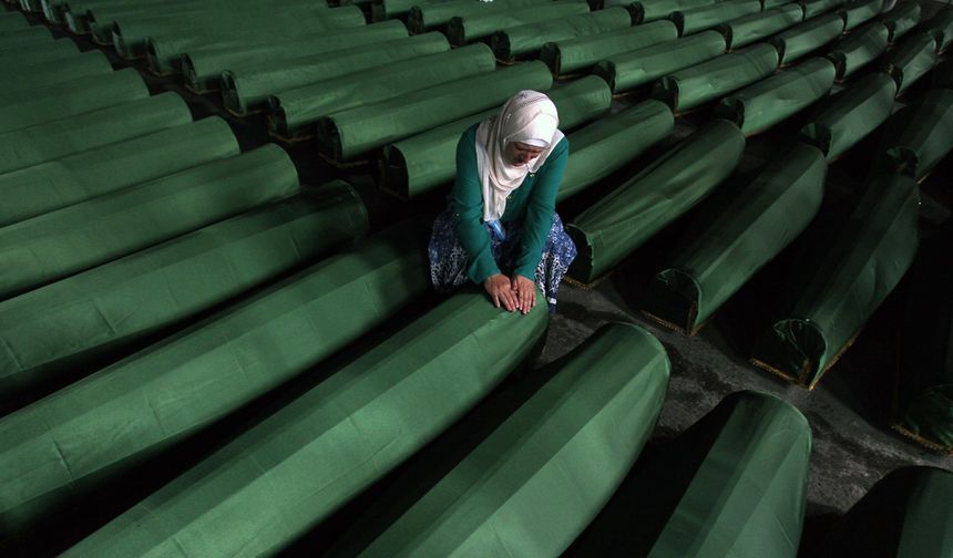 Srebrenitsa Katliamı 30. yılında anılıyor: 1000 kişi hâlâ kayıp!