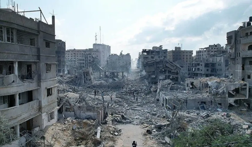 BM: Gazze'de 60 milyon tondan fazla moloz var ve bunları temizlemek 7 yıldan fazla sürer