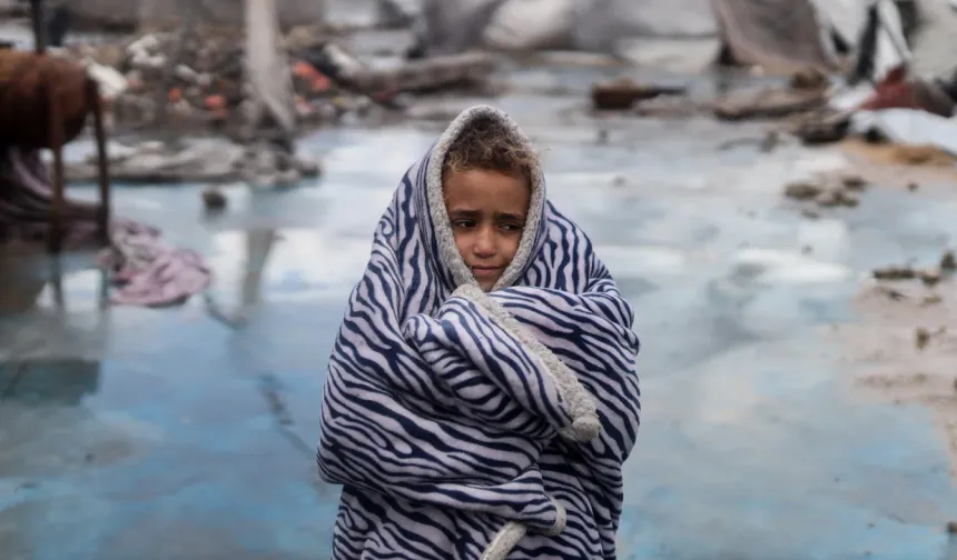 Yavaş ilerleyen soykırım: Gazze’ye ilaç ve gıda girişi engelleniyor, sürgün ve ölüm devam ediyor
