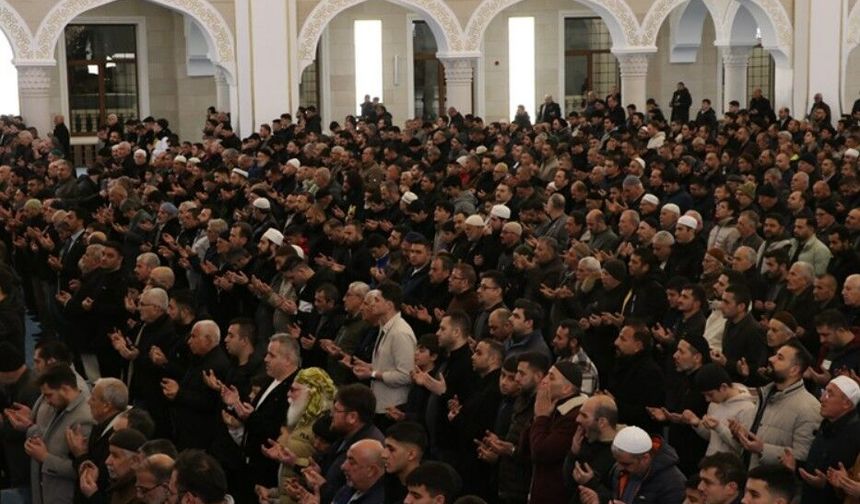 Miraç Kandili dualarla idrak edildi