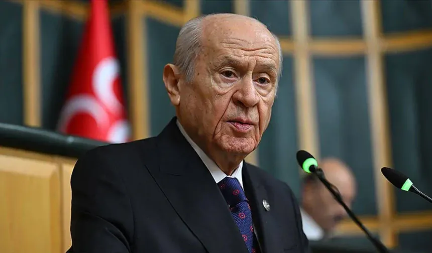 Bahçeli: Türkiye'de gerici, şeriatçı kuşatma varmış; Allah'a iman etmek gericilikse buz gibi gericiyiz