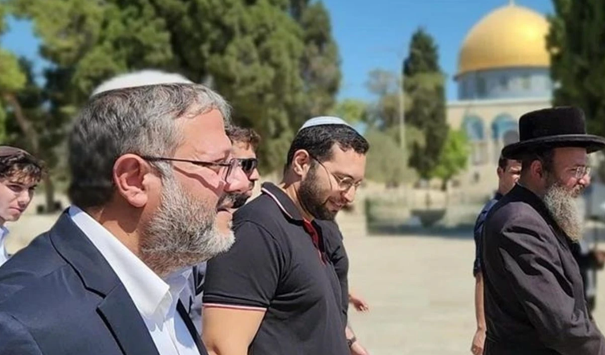 Mescid-i Aksa’da siyonist melanet!