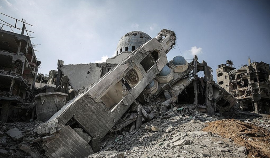 "Gazze'deki enkazın kaldırılması mevcut hızla 7 yıl sürecek"