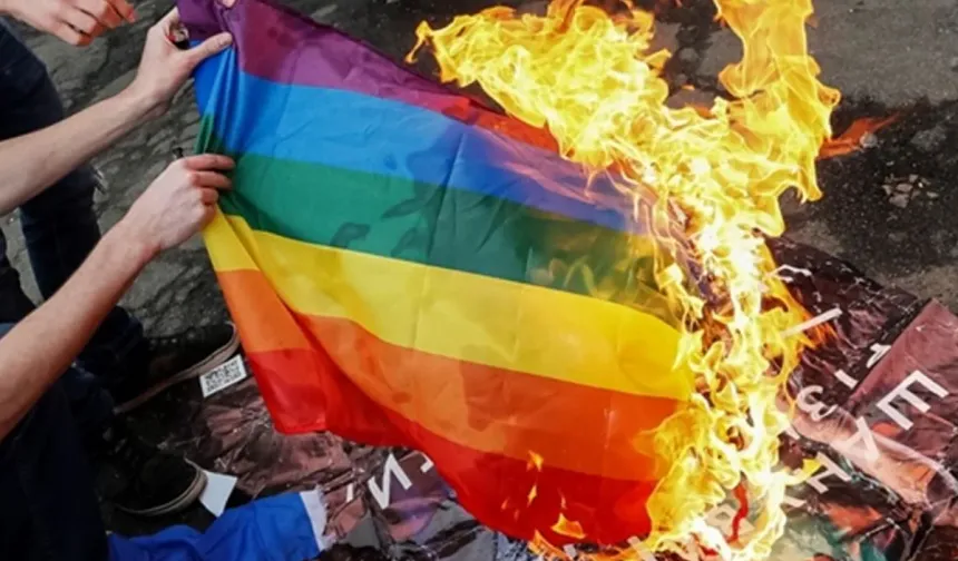 LGBT sapkınlığını teşvik edene 3 yıla kadar hapis cezası