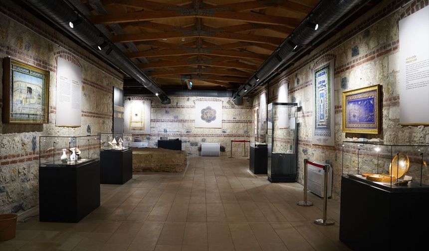 Rami'de 'Osmanlı Sultanlarının Sevdası: Kutsal Emanetler' sergisi açıldı