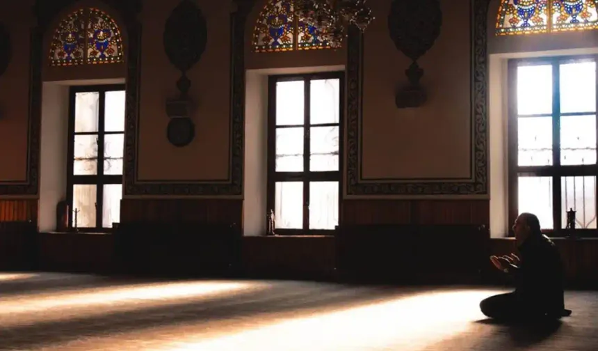 İman ve İslâm Atlası’nda “İtikâf”