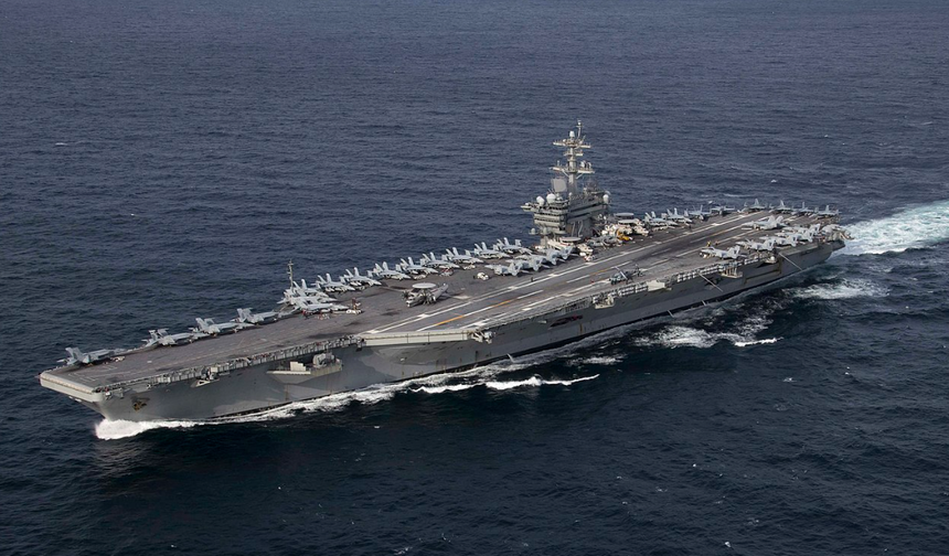 İran'dan USS Abraham Lincoln uçak gemisine saldırı iddiası