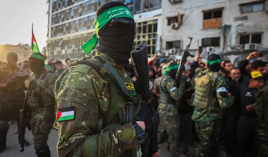 Hamas: Gazze’den bütünüyle çekilme olmadan silahsızlanma pazarlığı yapılamaz!