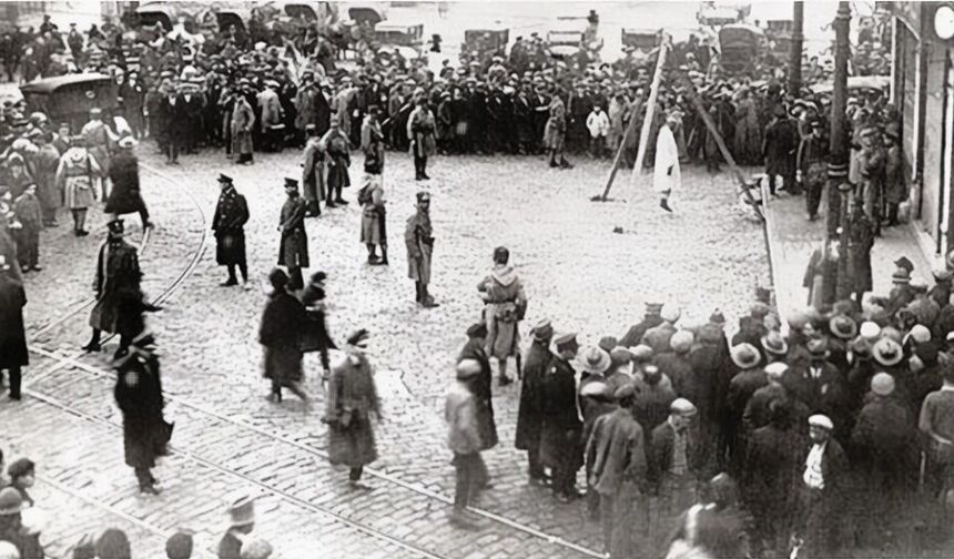 İstiklal Mahkemeleri, Şapka Devrimi, Harf Devrimi ve Lozan