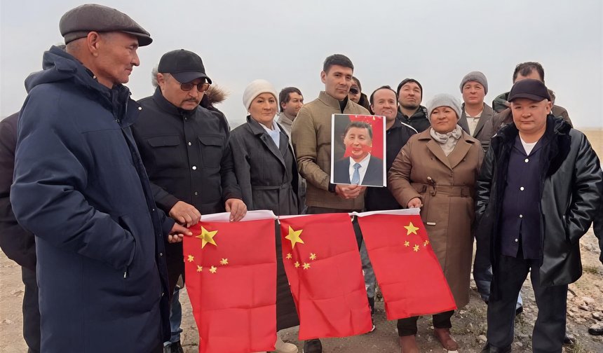 Kazakistan’da Çin zulmünü protesto etmek suç sayıldı! 19 aktiviste ceza yağdı